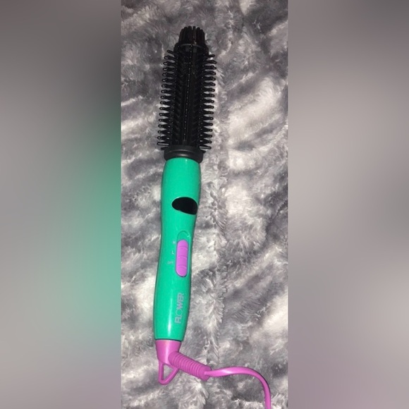 Flower Beauty Teal and Purple Hot Styling/Drying Brush, EUC - Picture 5 of 5